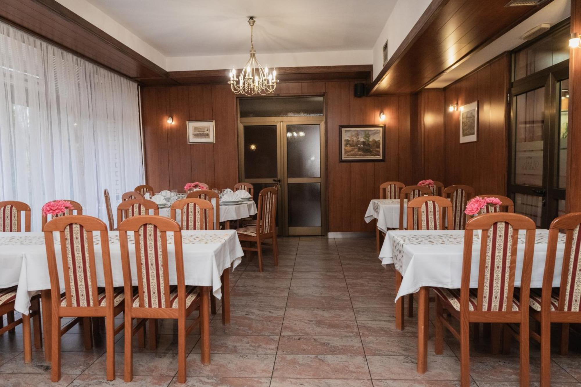 Hotel Damis Pale Extérieur photo