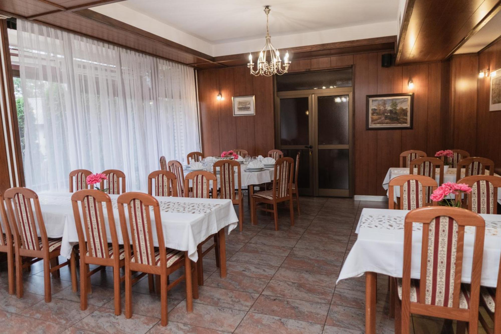 Hotel Damis Pale Extérieur photo