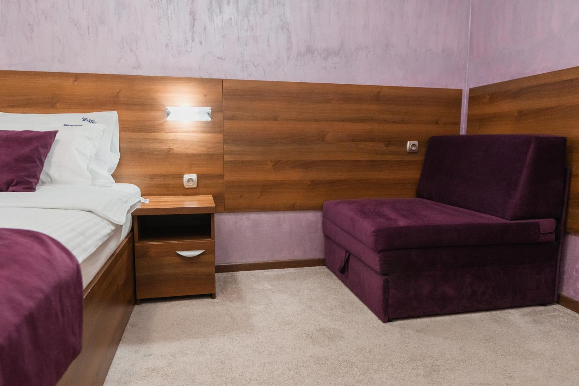 Hotel Damis Pale Extérieur photo