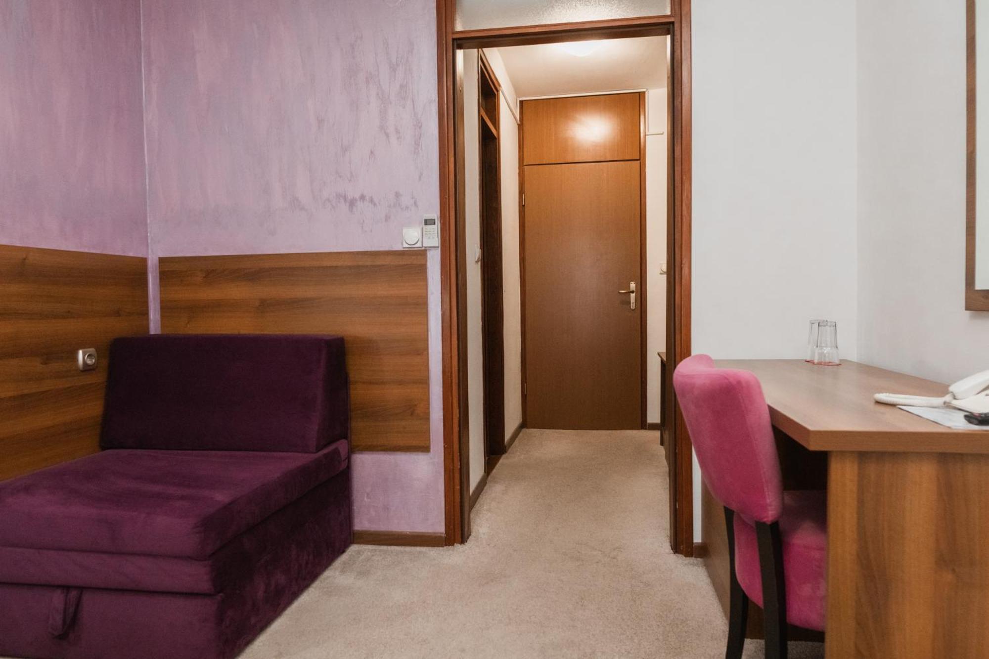 Hotel Damis Pale Extérieur photo