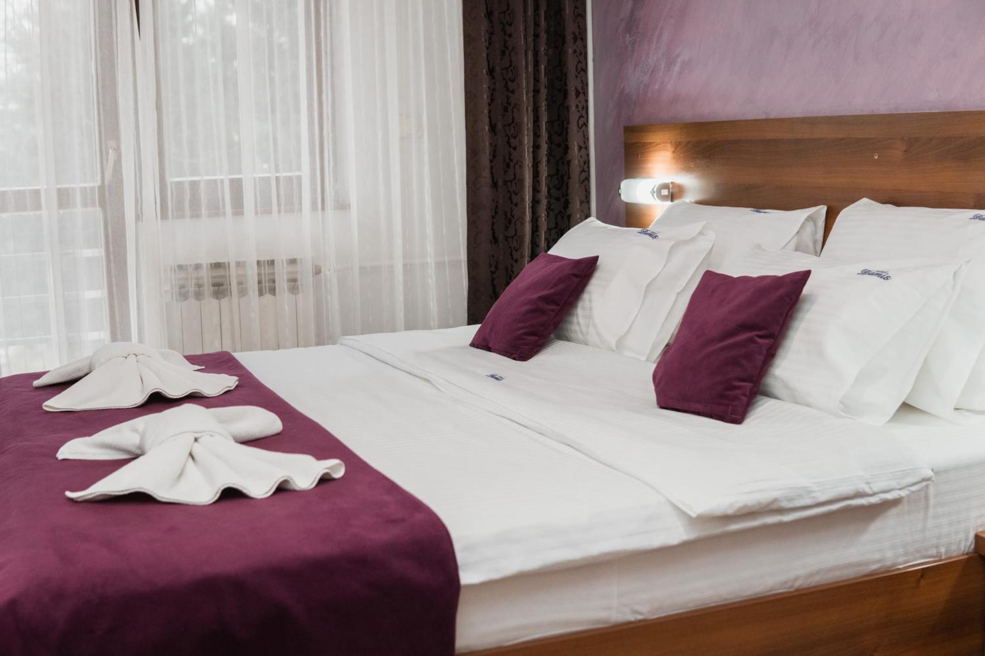 Hotel Damis Pale Extérieur photo